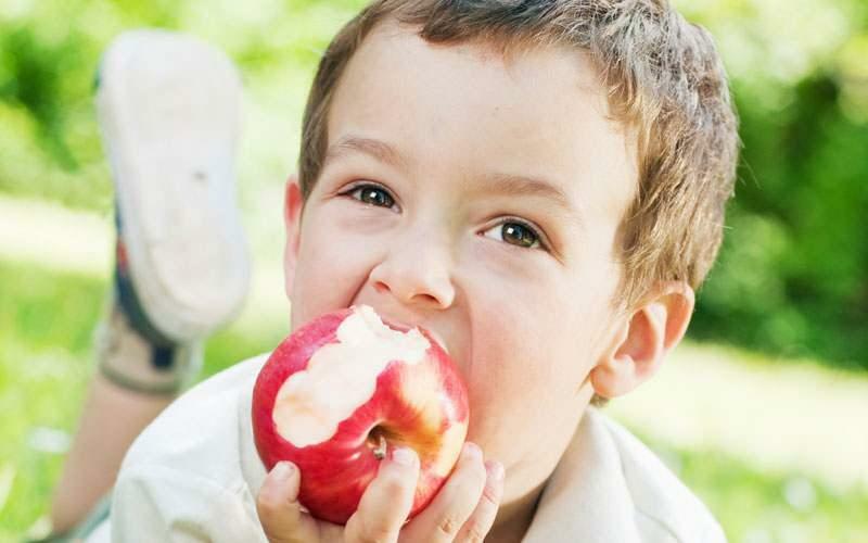 Forbruk av frisk frukt og grønnsaker for tannhelse hos barn