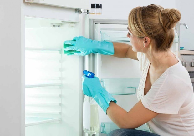 Hvordan rengjøres kjøleskapet?