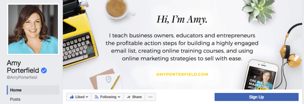 Amy Porterfield har en bedriftsside som har et profesjonelt profilbilde og en forside som fremhever produktene og tjenestene hennes tilbyr.