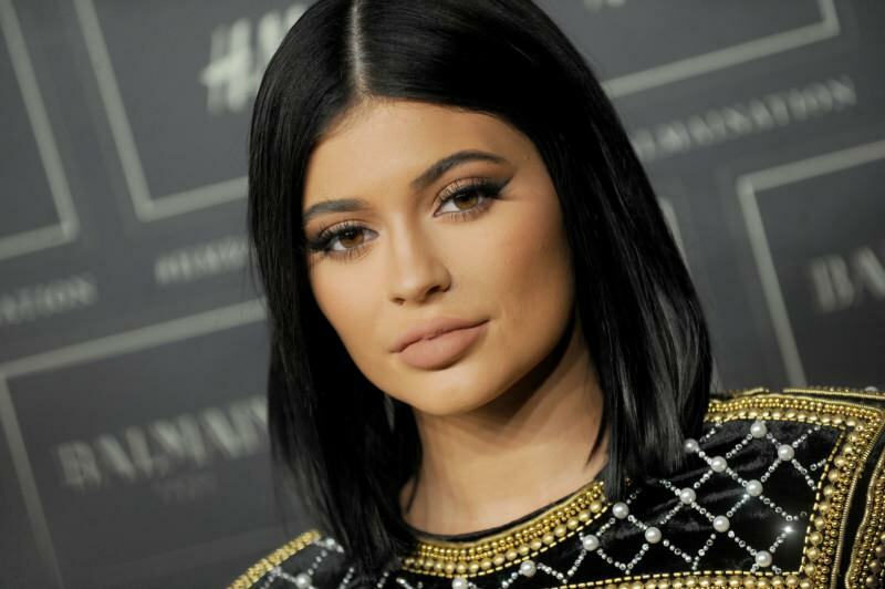 Skandaløst trekk fra Kylie Jenner! Lanserer donasjon til den berømte makeup-artisten som hadde en ulykke