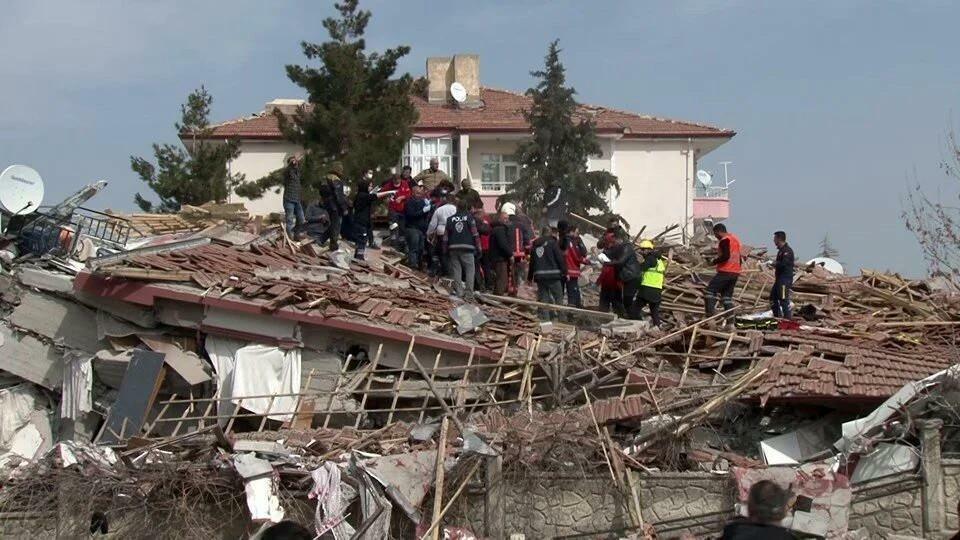 Emine Erdoğan formidlet sine beste ønsker til alle innbyggere som ble berørt av jordskjelvet i Malatya