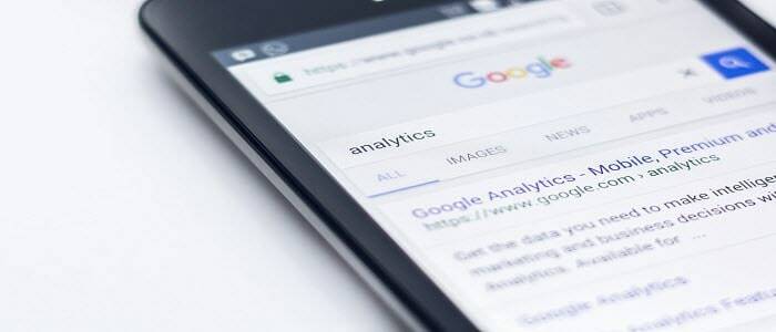 Slett skjermbildene Google holder av Android-søkene dine