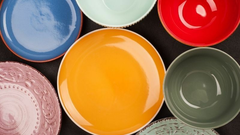 Forskere forklarte at fargerike tallerkener er bra for problemet med å velge mat