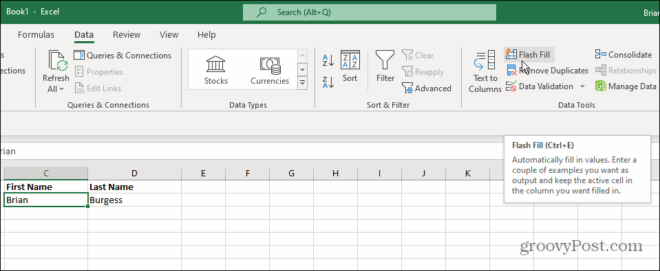 Dataverktøy Flash Fill Excel