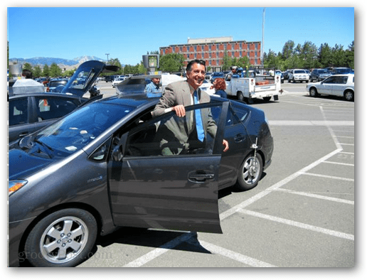 Nevadas guvernør imponert over Googles førerløse biler