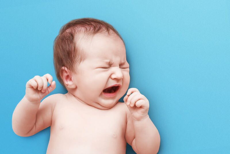 Metoder for å berolige gråtende babyer