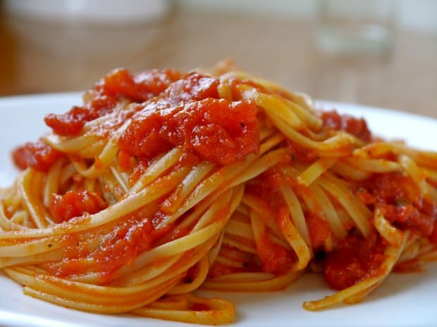 Hvordan lage pasta med tomatpuré? Hva er trikset?