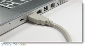 koble USB-ledningen fra telefon til datamaskinport