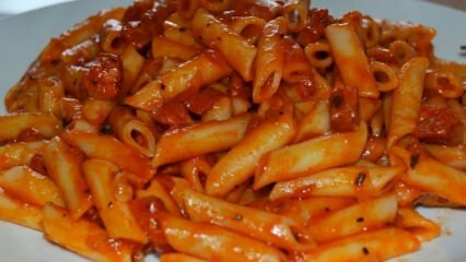 Hvordan lage pasta med tomatpuré? Trikset med å lage tomatpuré