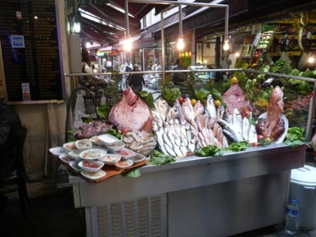 Salgssteder for fersk og økonomisk fisk i Istanbul