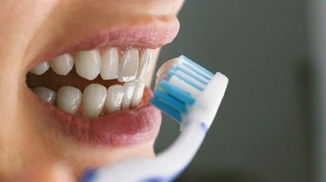 Bryter tennene dine fastende?