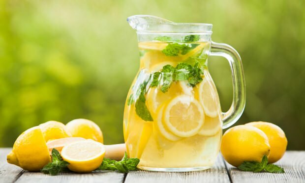 Hvordan lage limonade hjemme? 3 liters limonadeoppskrift fra 1 sitron
