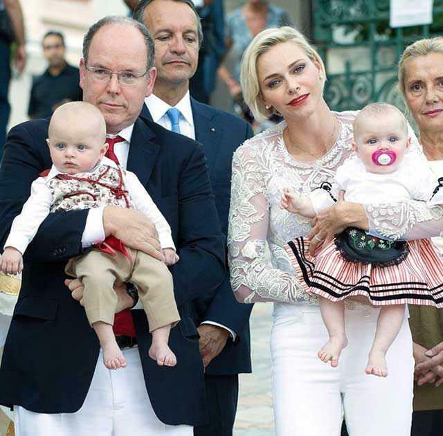 Prins Albert av Monaco, prinsesse Charlene og tvillingene deres