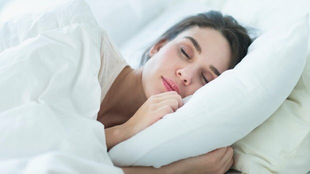 Hva er årsakene til svette i nattesøvnen? Hva er bra for å svette?