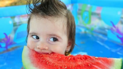 Hva bør mates til babyer i varmt vær?