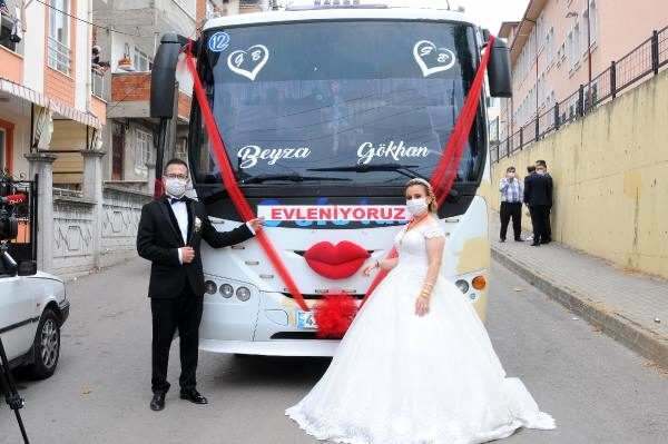 Drømmen om sjåføren som vil gjøre skyttelbussen til en brudebil har gått i oppfyllelse!