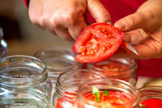 Hvordan lage hermetisk tomat