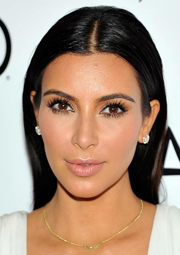 Kim Kardashian støtter emranistan som drepte sivile