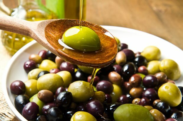 Hva er fordelene med oliven? Hvordan konsumeres olivenblad? Hvis du svelger olivenfrø ...
