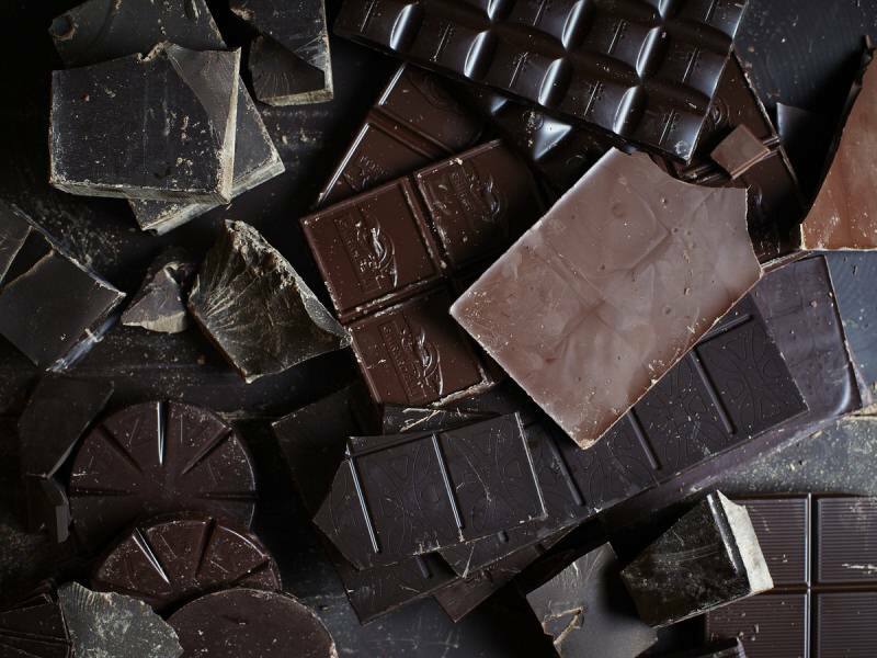 Øke endorfinhormonet: Hva er fordelene med mørk sjokolade? Forbruk av mørk sjokolade ...