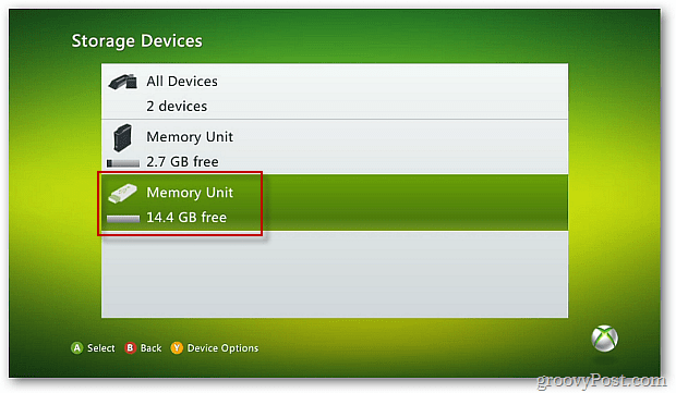 Xbox 360 Slim: Legg til en ekstern Flash Drive for ekstra lagring