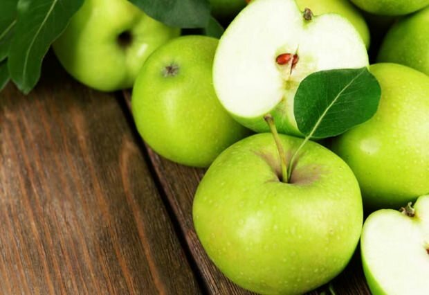 Hvordan lage et eple kosthold? Spiselig grønt eple ...