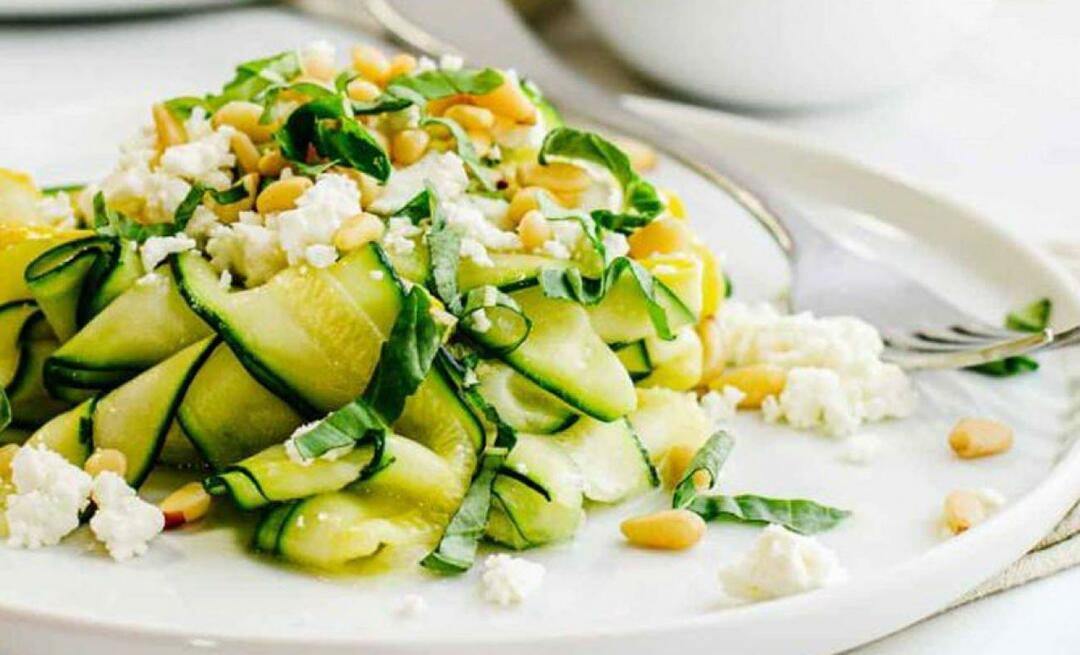 Hvordan lage zucchinisalat med peanøtter? Denne salaten holder deg mett i seks timer!