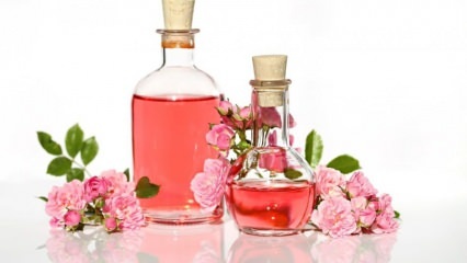 Hva er fordelene med rosevann til huden? Hvordan påføres rosevann på huden? Rose vann maske