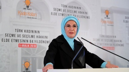 Førstedamen Erdoğan deltok på Women's Rights Day