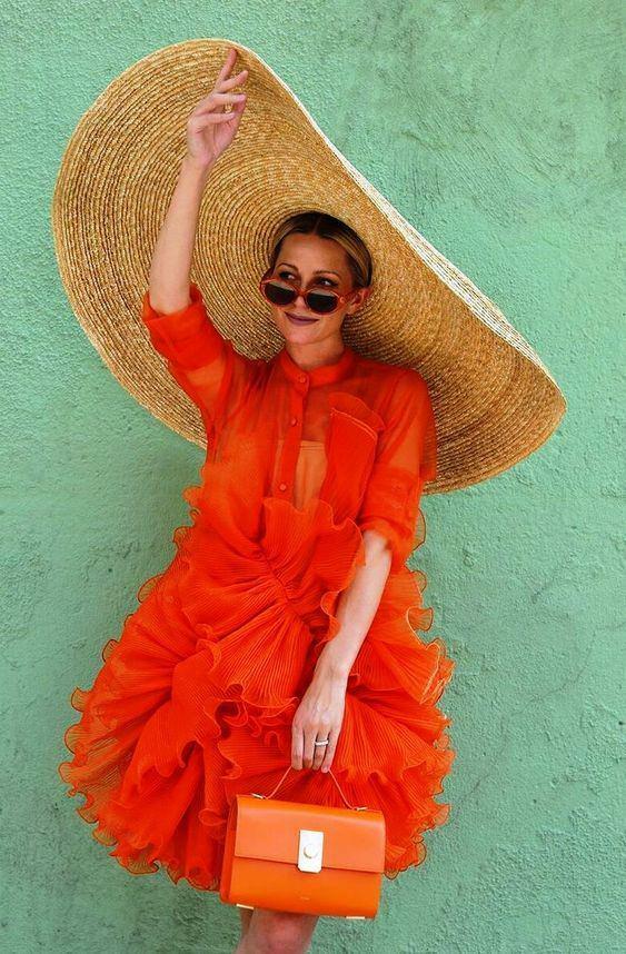 Oransje kjolekombinasjon