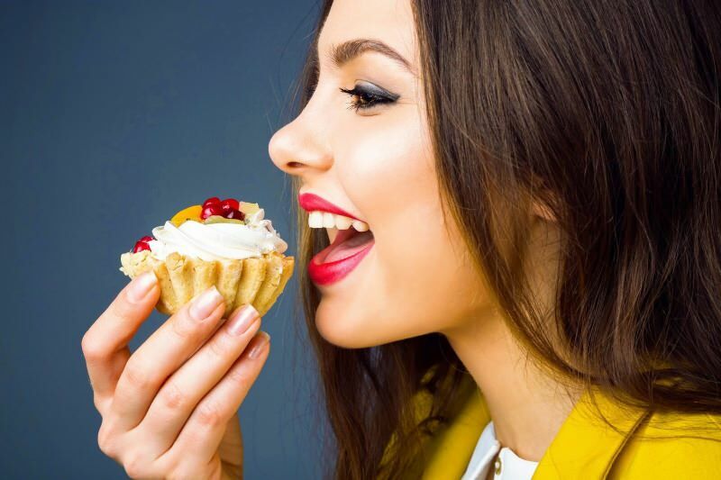 Tilfører søt mat vekt? Kan du spise dessert i kostholdet?