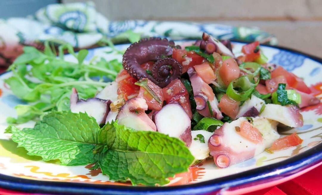 Hvordan lage blekksprutsalat og hva er triksene med blekksprutsalat?