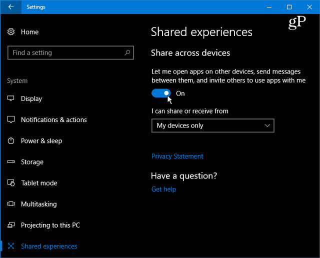 Slik aktiverer og bruker du delte opplevelser i Windows 10