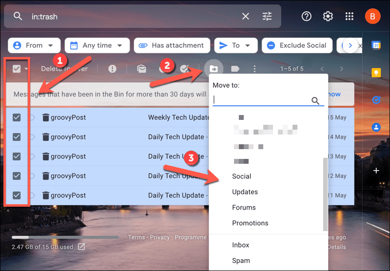 Flytte e-poster utenfor Gmail-papirkurven