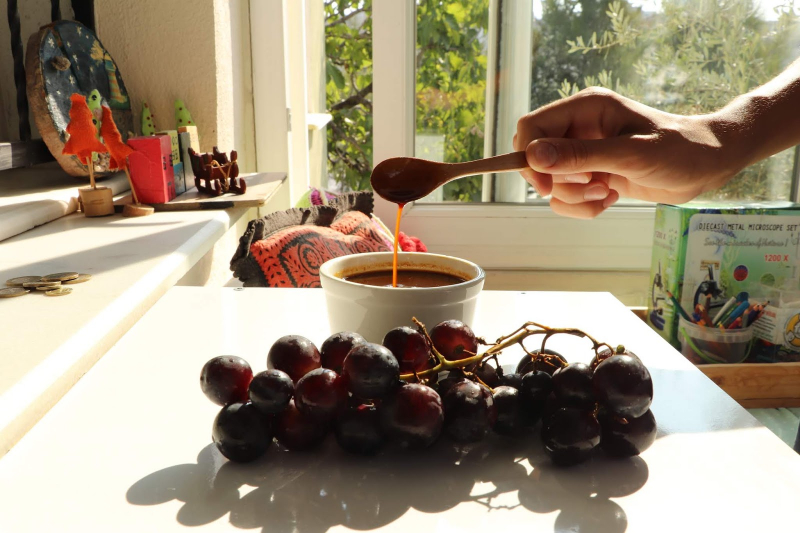 Hvordan lage druemelasse hjemme, og hva er fordelene med druemelasse? Melasse triks