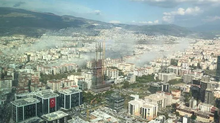 bygninger kollapset i Izmir