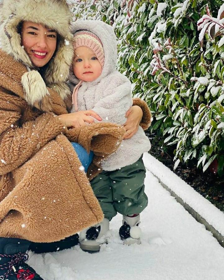 Snøpos med datteren Leyla fra skuespillerinnen Seda Bakan!