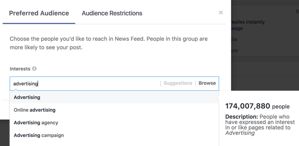 Når du har skrevet inn en interesse, vil Facebook foreslå flere interessetiketter for deg.