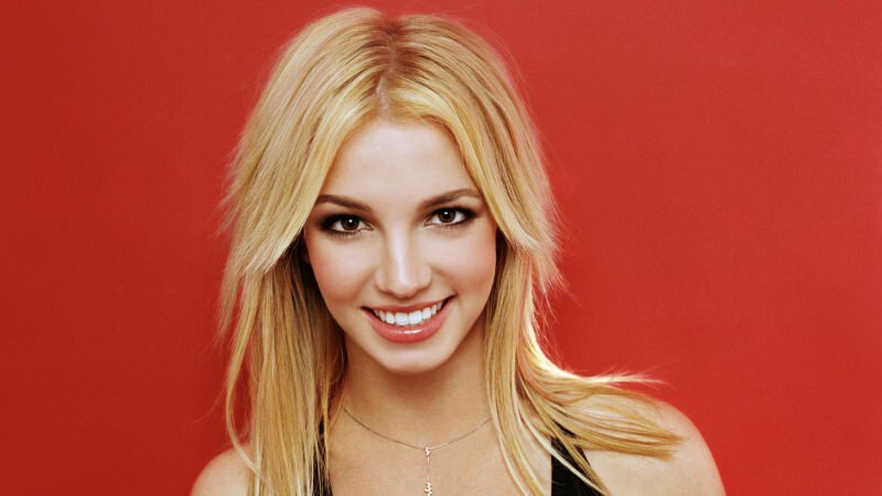 Den verdensberømte sangeren Britney Spears brant hjemmet sitt! Hvem er Britney Spears?