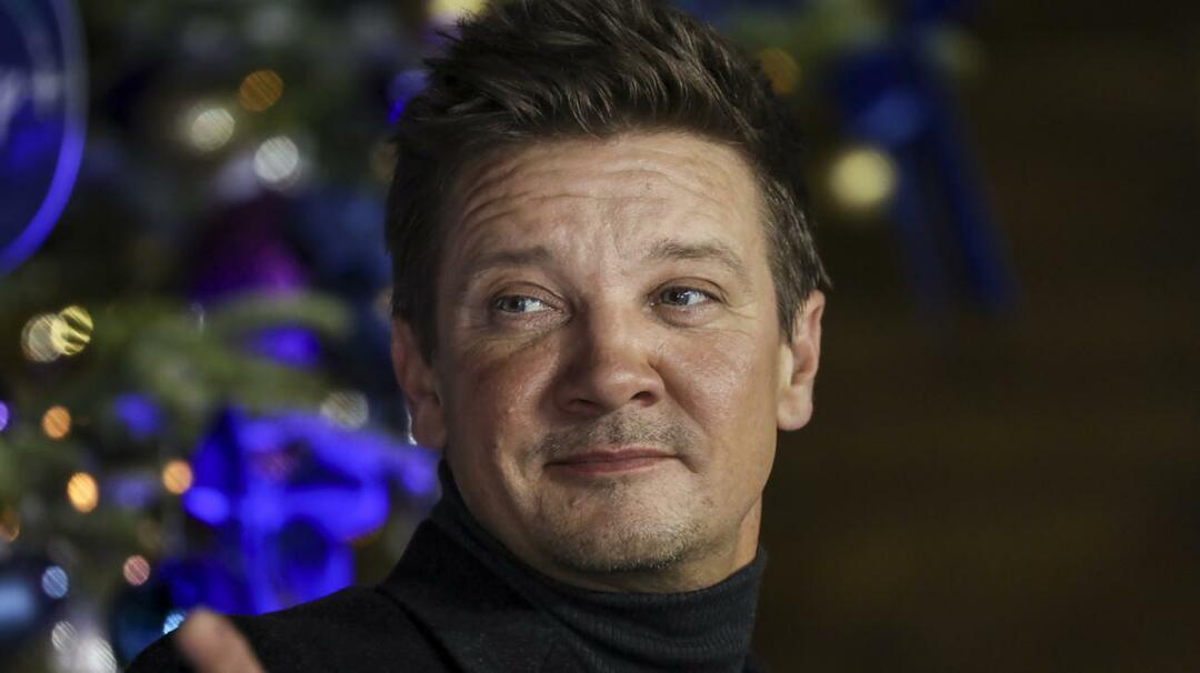 Gode ​​nyheter fra Jeremy Renner som la seg under snøplogen! Den berømte skuespilleren begynte å gå