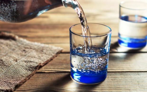 hva er oppførselen til drikkevann? Hvordan drikke vann?