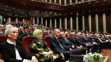 Emine Erdoğan gratulerte kunstnerne som mottok presidentens kultur- og kunstpris