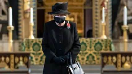 Dronning Elizabeth ble vist i en maske for første gang offentlig!