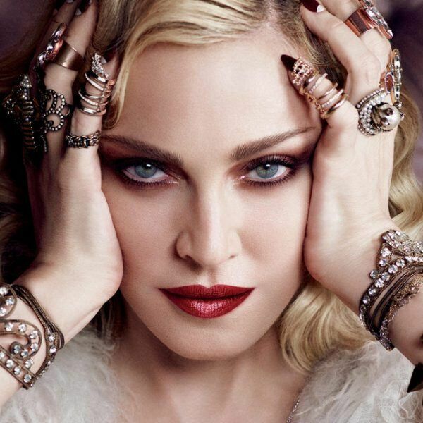 Madonna saksøker Hollander-fan