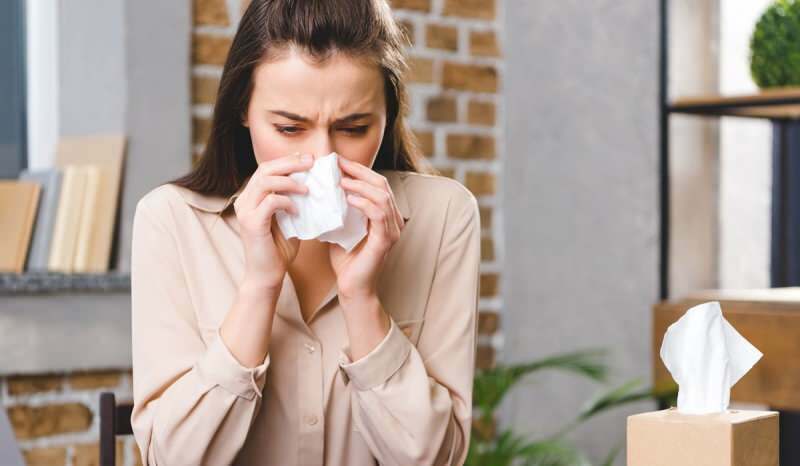 Rennende nese forekommer også ved allergisk øyefeber. 
