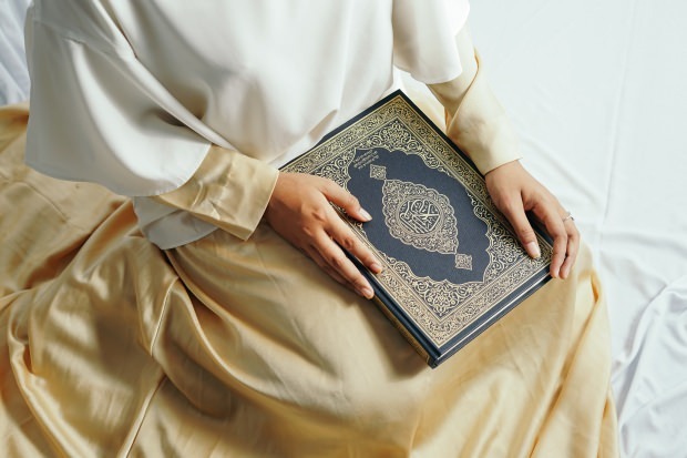 Hva er belønningen for å ha lest Surah Kehf på fredag? Arabisk uttale og dyder av Surat al-Kahf!